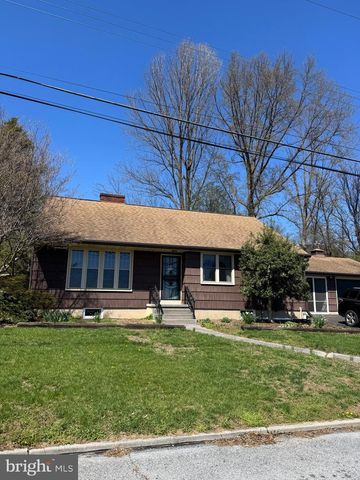 3319 HILLSIDE DR, Lebanon, PA 17046