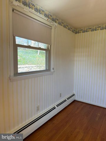 3319 HILLSIDE DR, Lebanon, PA 17046