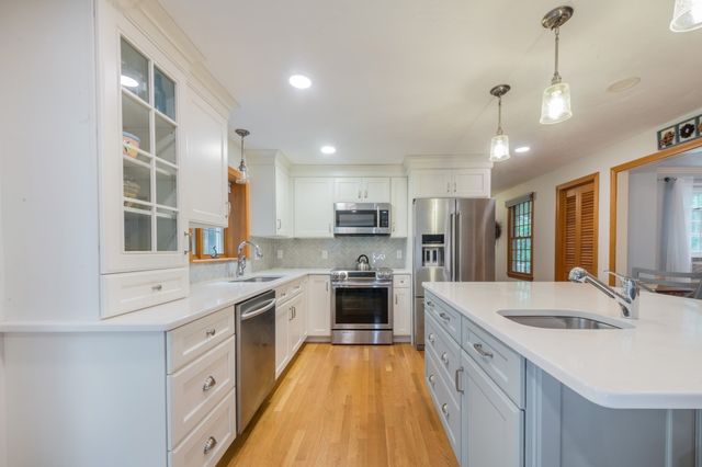 85 Andrews Way, Plymouth, MA 02360