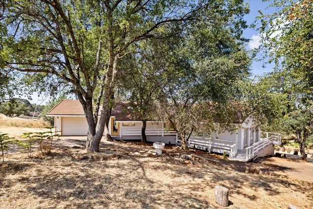 2175 East Green Springs, Rescue, CA 95672