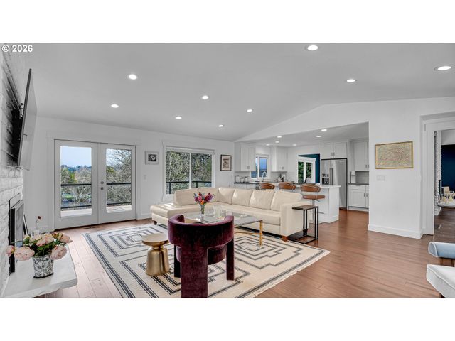 17920 MEADOWLARK Ln, Lake Oswego, OR 97034