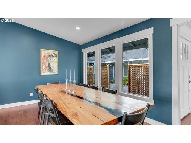 17920 MEADOWLARK Ln, Lake Oswego, OR 97034