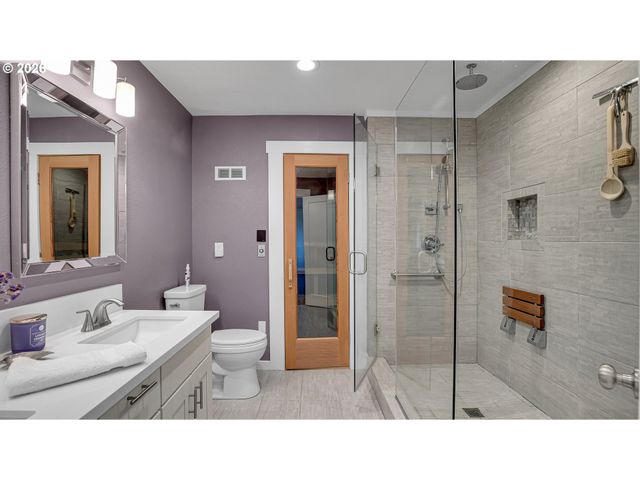 17920 MEADOWLARK Ln, Lake Oswego, OR 97034