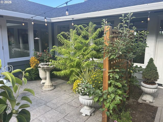 17920 MEADOWLARK Ln, Lake Oswego, OR 97034