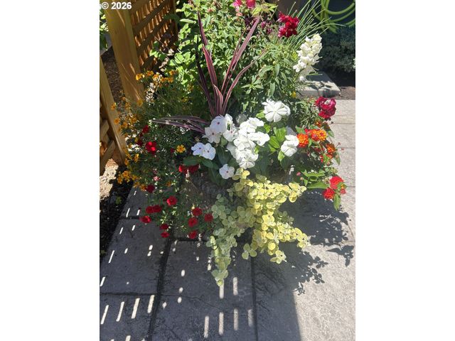 17920 MEADOWLARK Ln, Lake Oswego, OR 97034