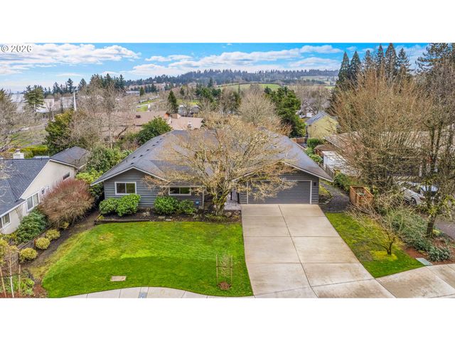 17920 MEADOWLARK Ln, Lake Oswego, OR 97034