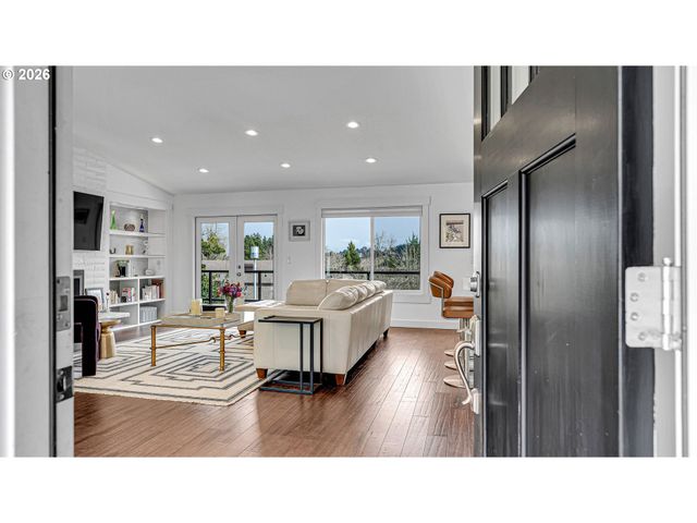 17920 MEADOWLARK Ln, Lake Oswego, OR 97034