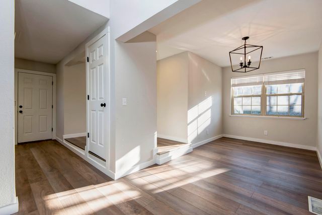 706 S 6th Street, Ozark, MO 65721