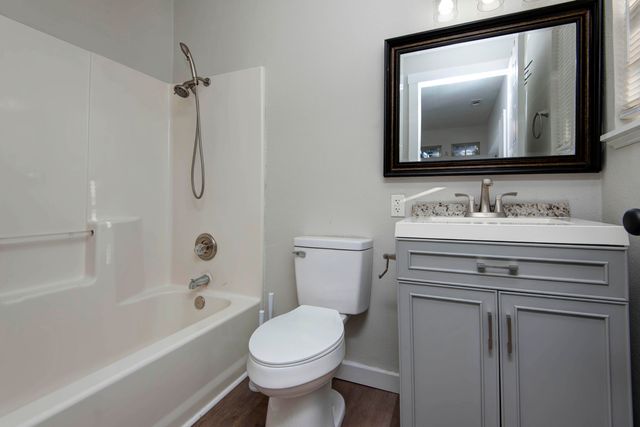 706 S 6th Street, Ozark, MO 65721