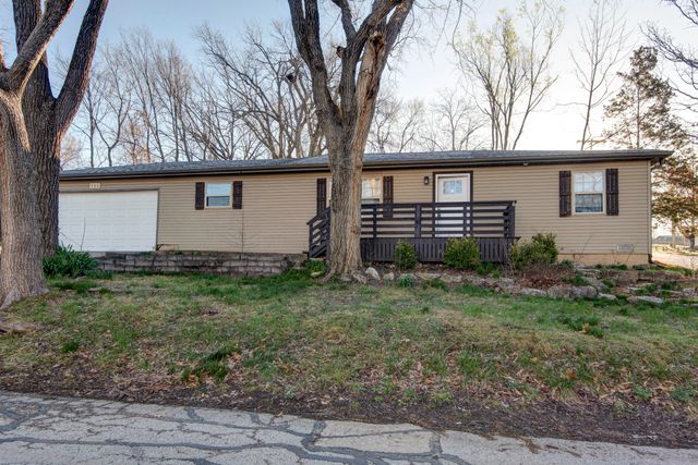 706 S 6th Street, Ozark, MO 65721