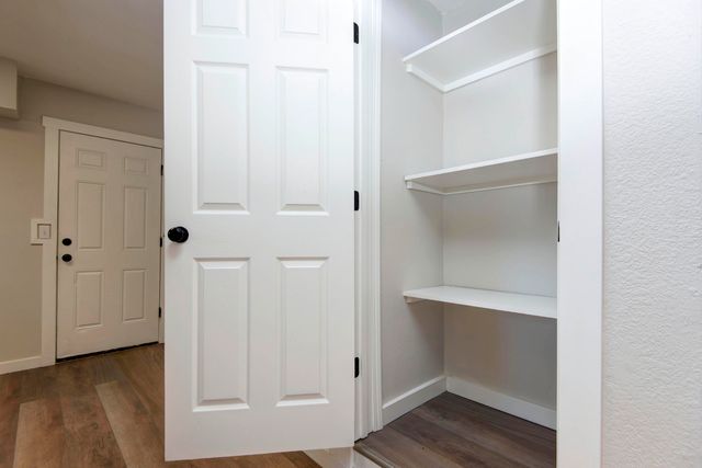 706 S 6th Street, Ozark, MO 65721