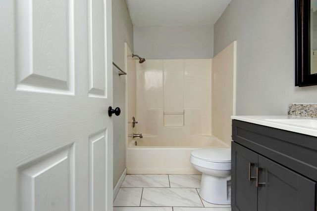 706 S 6th Street, Ozark, MO 65721