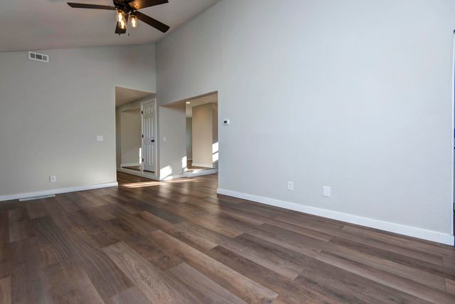 706 S 6th Street, Ozark, MO 65721