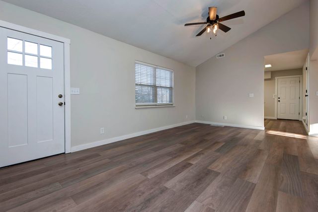 706 S 6th Street, Ozark, MO 65721