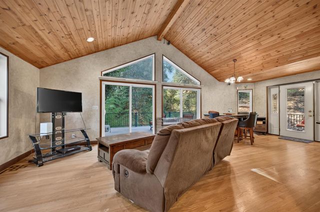 2960 Greenwood Rd, Greenwood, CA 95635