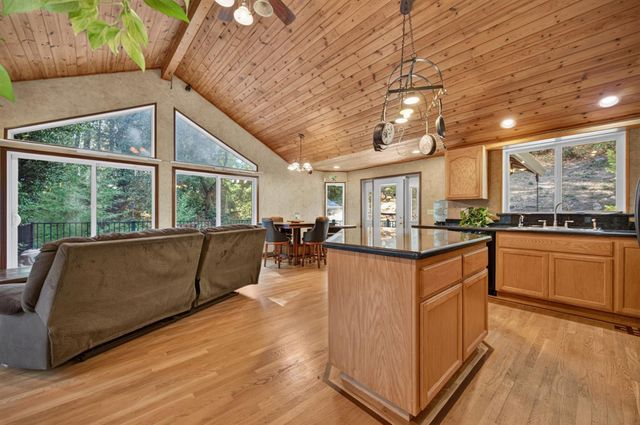 2960 Greenwood Rd, Greenwood, CA 95635