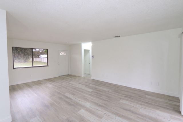 2009 SE Mary Terrace, Port St. Lucie, Port St Lucie, FL 34952