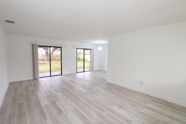 2009 SE Mary Terrace, Port St. Lucie, Port St Lucie, FL 34952