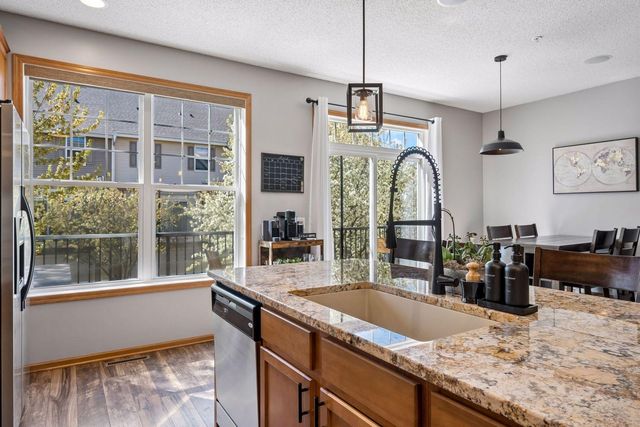 8467 Emery Parkway N 903, Champlin, MN 55316