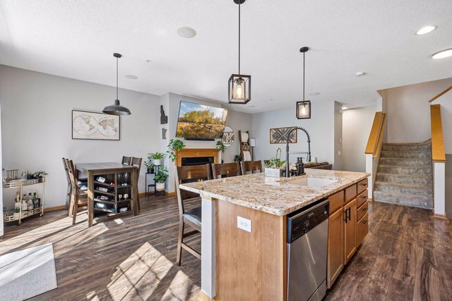 8467 Emery Parkway N 903, Champlin, MN 55316