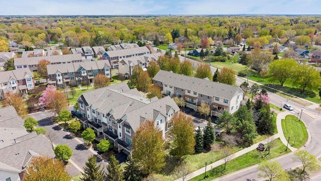 8467 Emery Parkway N 903, Champlin, MN 55316