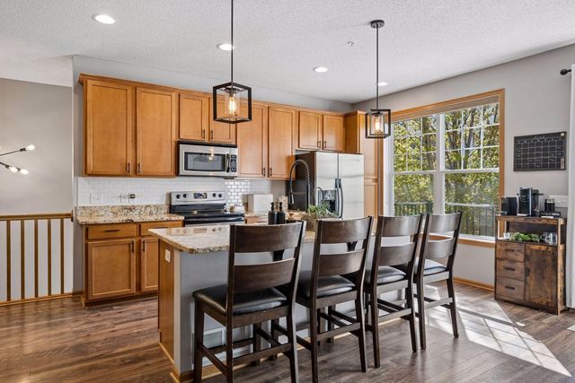 8467 Emery Parkway N 903, Champlin, MN 55316