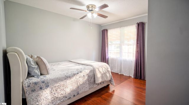 254 Fairhill Drive, Wellford, SC 29385