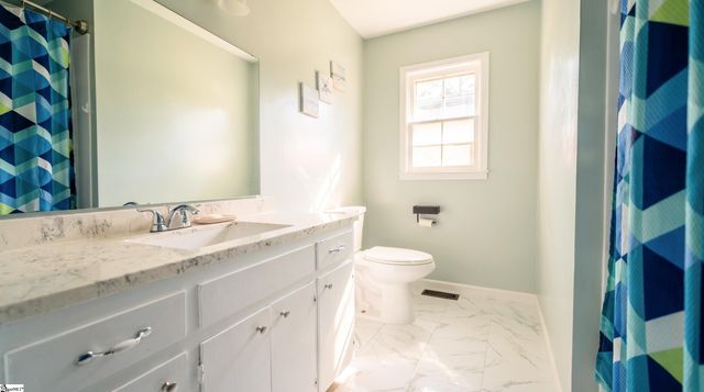 254 Fairhill Drive, Wellford, SC 29385