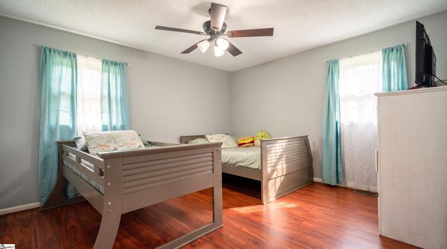 254 Fairhill Drive, Wellford, SC 29385