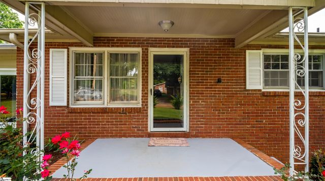 254 Fairhill Drive, Wellford, SC 29385