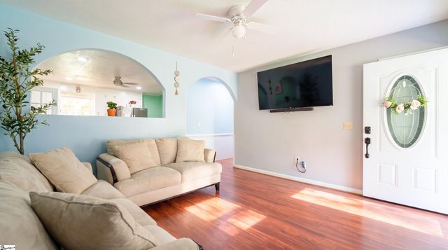 254 Fairhill Drive, Wellford, SC 29385