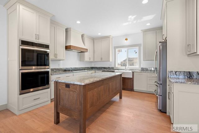 545 Badlands St, Shelley, ID 83274