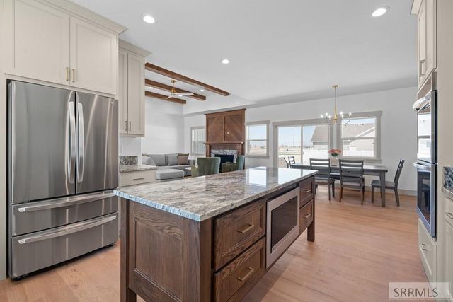 545 Badlands St, Shelley, ID 83274