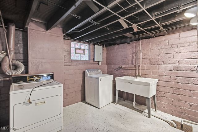 3396 W 119th Street, Cleveland, OH 44111