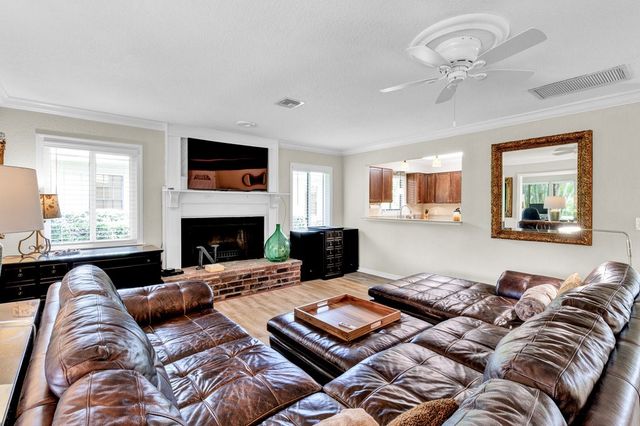 118 Prestwick Circle 29, Vero Beach, FL 32967