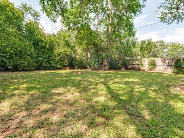 913 W Inwood Drive, Arlington, TX 76013