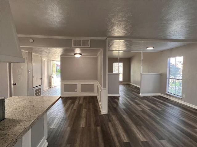 8506 Woodside Road, Rowlett, TX 75088