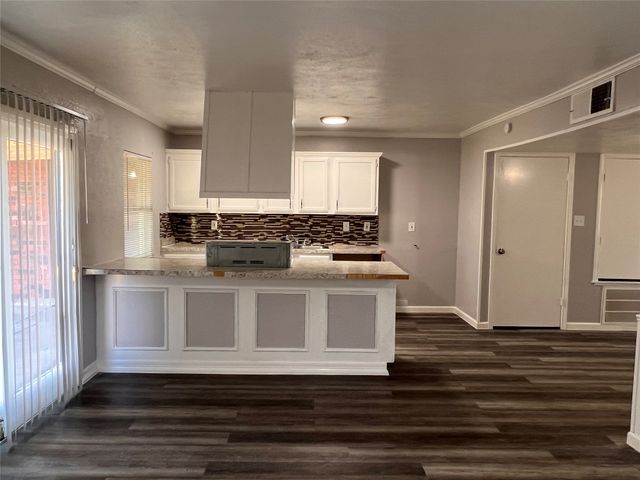 8506 Woodside Road, Rowlett, TX 75088