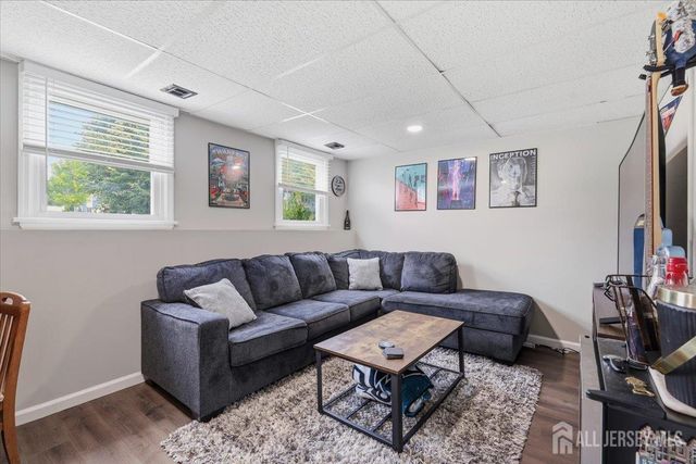 17 Weston Street, Metuchen, NJ 08840