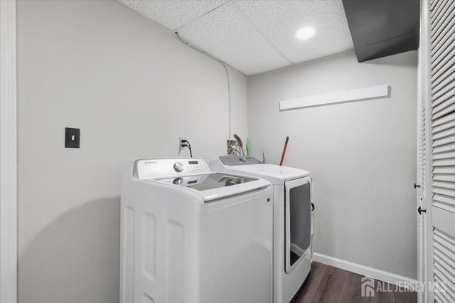 17 Weston Street, Metuchen, NJ 08840