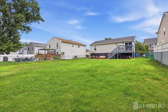17 Weston Street, Metuchen, NJ 08840