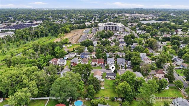 17 Weston Street, Metuchen, NJ 08840