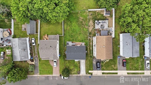 17 Weston Street, Metuchen, NJ 08840