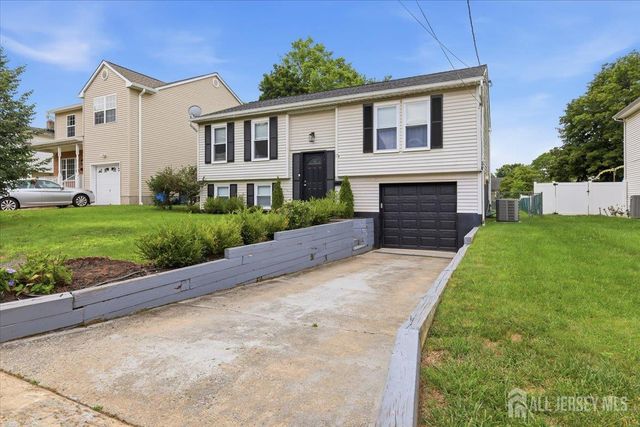 17 Weston Street, Metuchen, NJ 08840