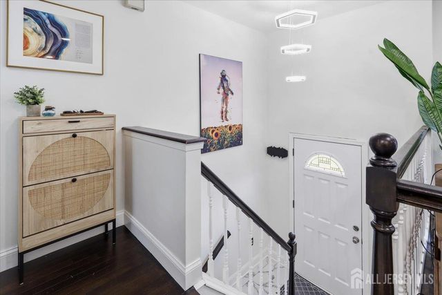 17 Weston Street, Metuchen, NJ 08840
