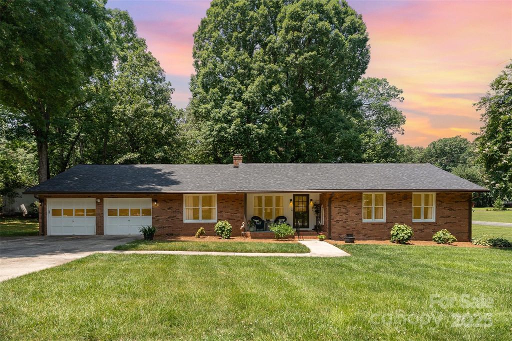 400 S Westover Drive, Monroe, NC 28112