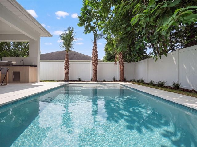 1000 N FOREST AVENUE, Orlando, FL 32803