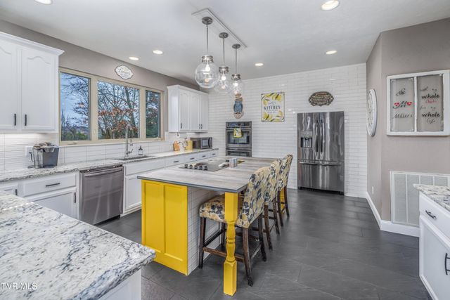 2011 Mars Hill Road, Talbott, TN 37877