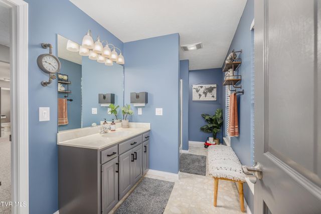 2011 Mars Hill Road, Talbott, TN 37877