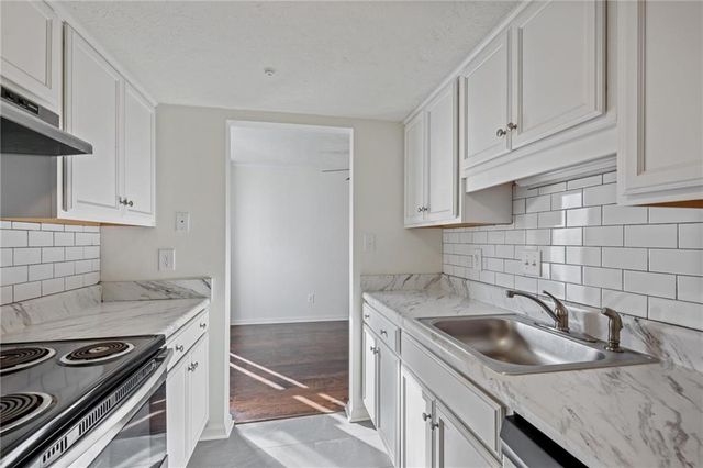 1077 New Haven SW Drive, Marietta, GA 30064